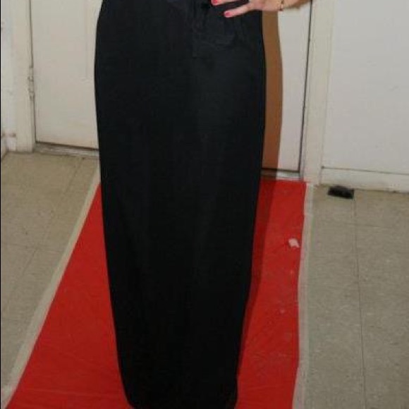 BCBG black gown - Picture 4 of 4